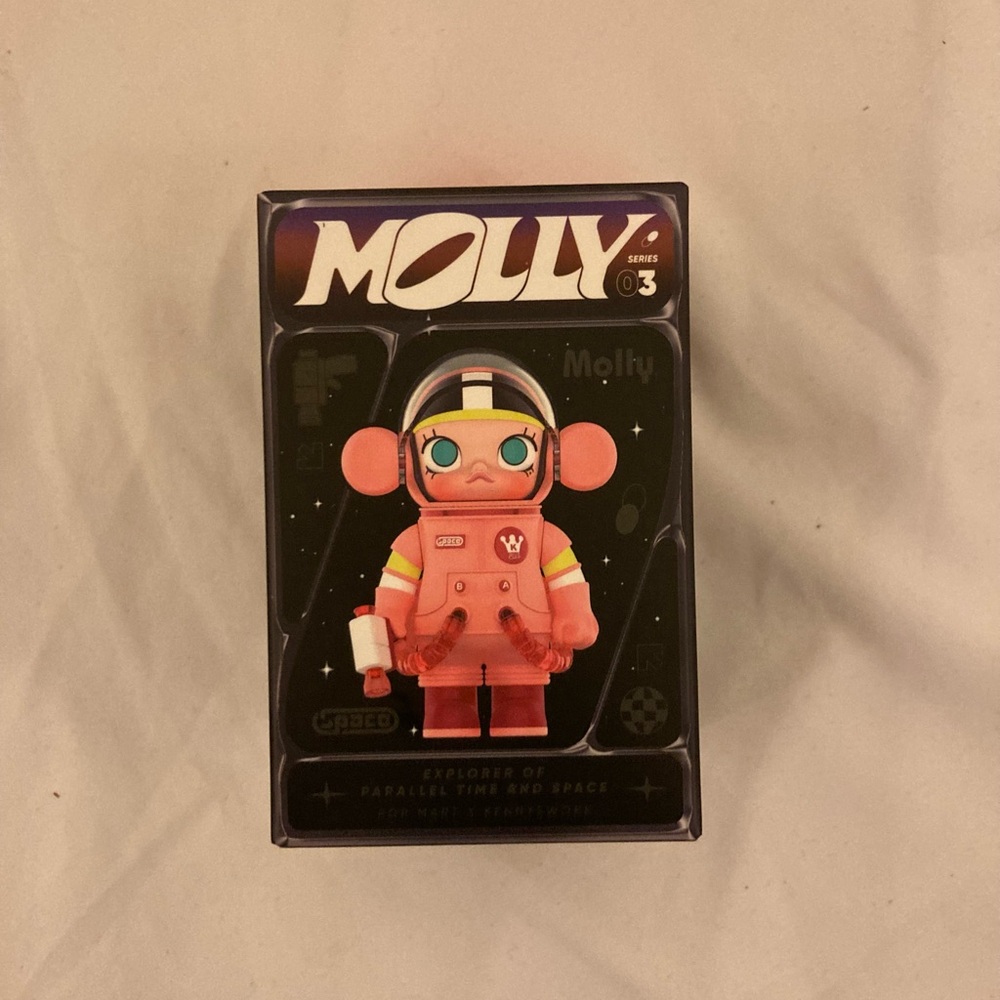 Molly pop mart space blind box 100% bearbrick space Molly